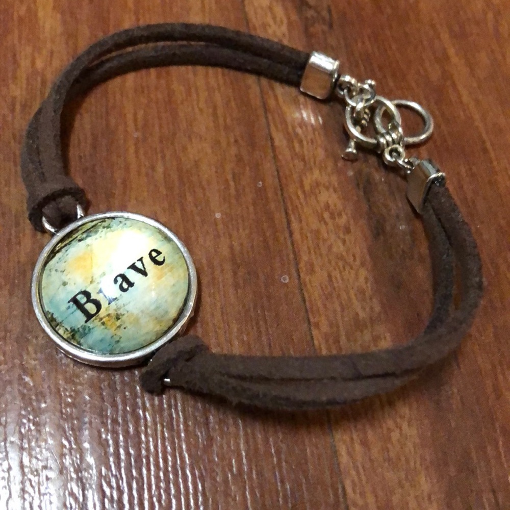 🆕 Uplifting “Brave” Bracelet